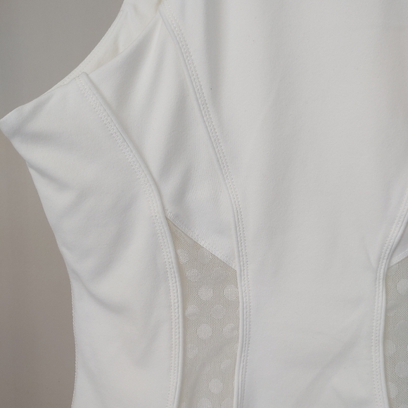 Titika Tank Top White Mesh Back Size Small - Picture 8 of 12